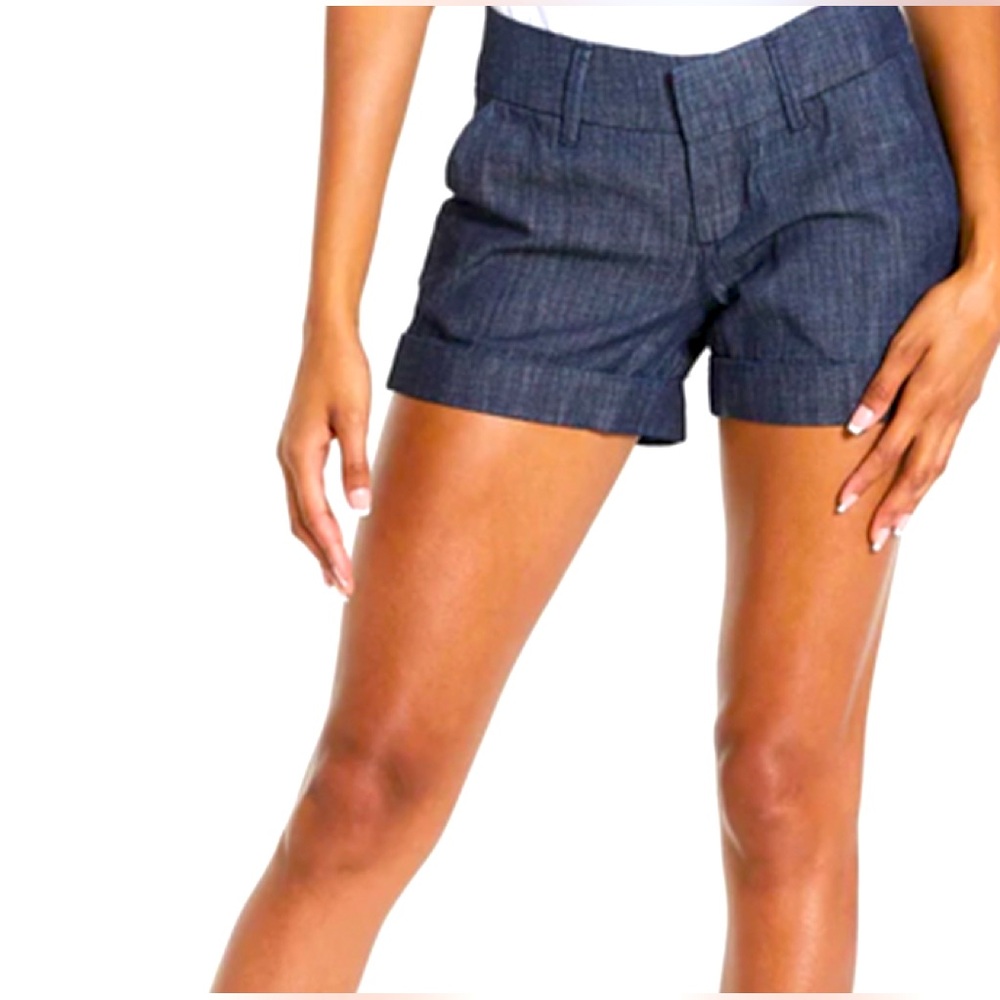 Dear John Hampton Mid rise short zip button hook closure